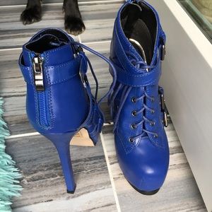 *BRAND NEW* Heeled Platform Booties - Shoe Dazzle